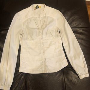 Fitted white cotton blouse